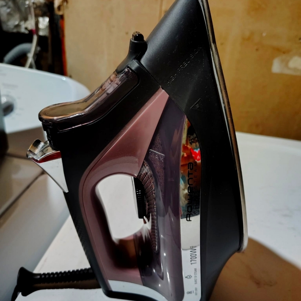 Rowenta Access Steam Laser Iron 1700W